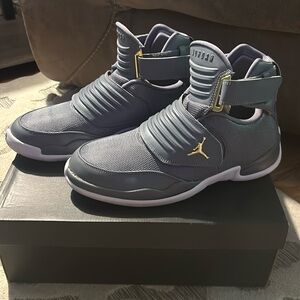 Men’s Jordan Generation 23 size 10.5 Gray